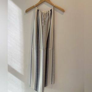 Silk Joie Dress with option to tie waist. Worn twice. XS